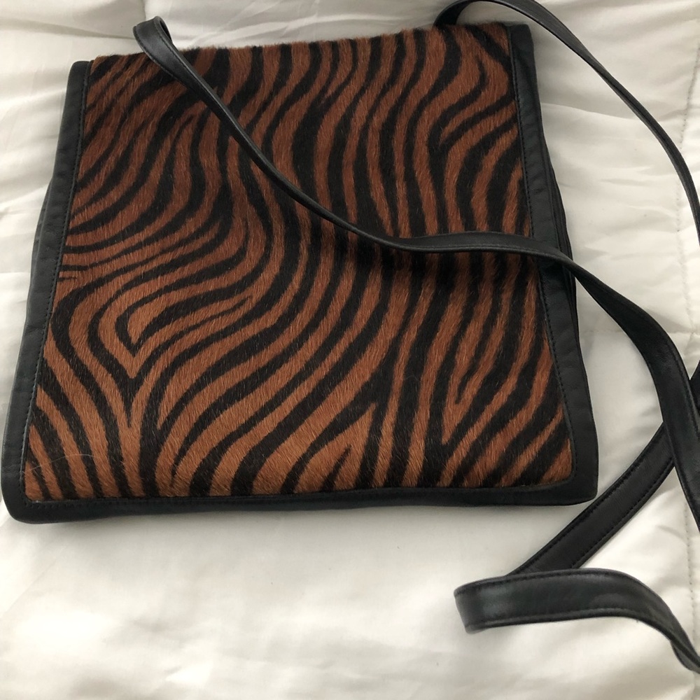Leather bag with Zebra fur